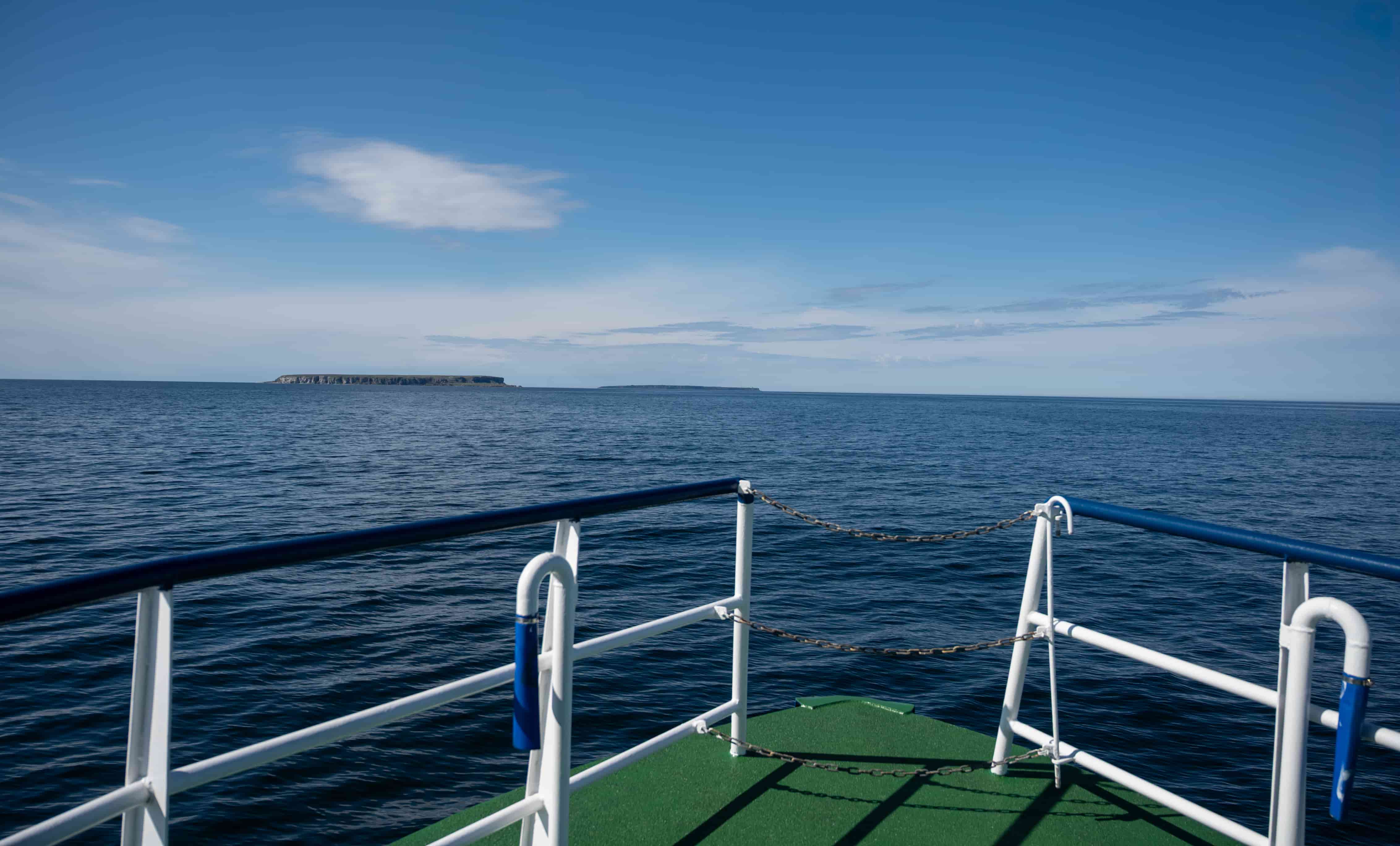 Båt till Stora Karlsö i Klintehamn